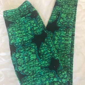 LulaRoe Sasquatch leggings